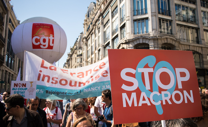 Fe%cc%82tea%cc%80macron_stop_macron_(28052568658)-