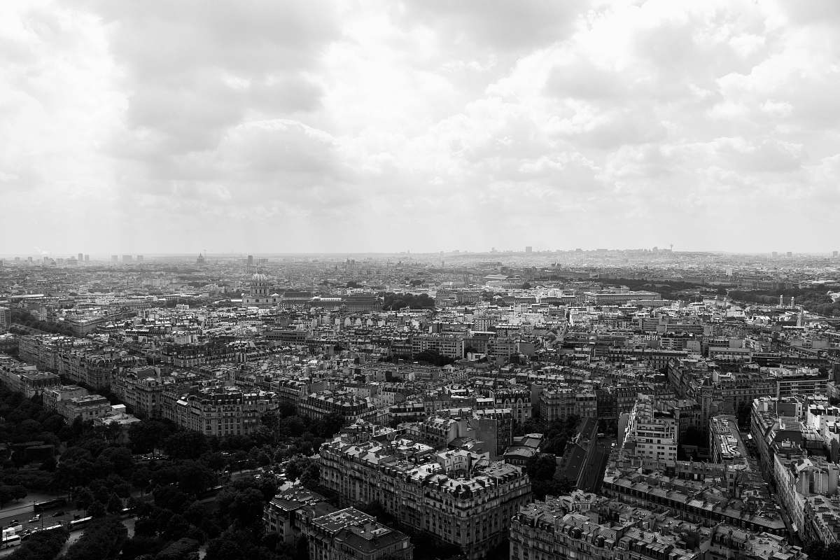 Black-and-white-grayscale-photo-of-building-city-city-image-